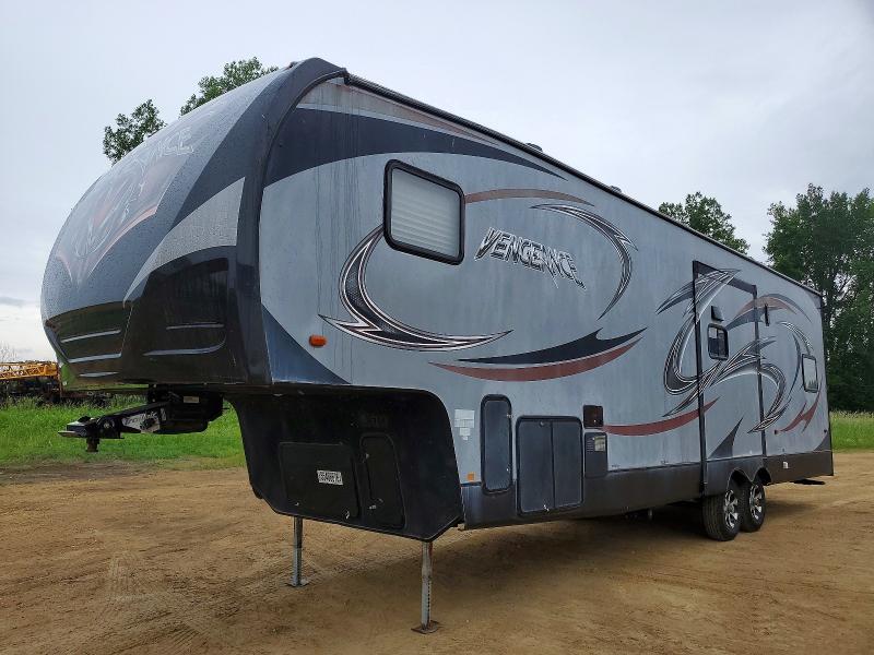 2013 Foresriver All models VIN 4X4FCTH20DY205442 COPART salvage auction — MINOR DENT/SCRATCHES, IL - CERTIFICATE OF TITLE, sold $2,100 on 2026-07-28 (photo 2)