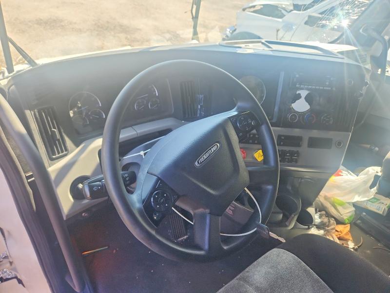 2022 Freightliner All other VIN 1FUJHHDR8NLNC0185 COPART salvage auction — UNDERCARRIAGE, AL - CERT OF TITLE-SALVAGE TITLE, sold $175 on 2026-07-27 (photo 9)