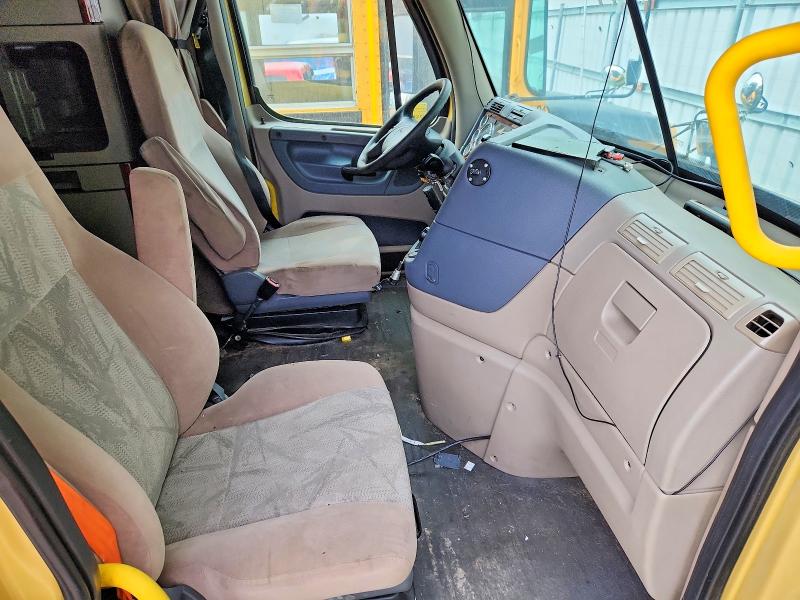 2018 Freightliner All other VIN 3AKJGHDV5JDJS2438 COPART salvage auction — MECHANICAL, NF, sold $2,000 on 2026-07-30 (photo 5)