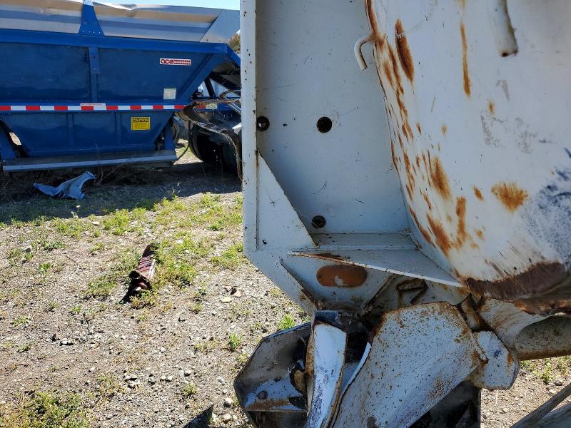 1992 Unknown Unknown VIN 1RESC6204NC921320 COPART salvage auction — ROLLOVER, CA - NON-REPAIRABLE VEHICLE CERT, sold $650 on 2026-09-01 (photo 8)
