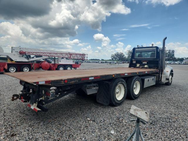 2017 Peterbilt All other VIN 2NP3LJ9X3HM423317 COPART salvage auction — NORMAL WEAR, FL - CERTIFICATE OF TITLE, sold $36,500 on 2026-07-07 (photo 4)