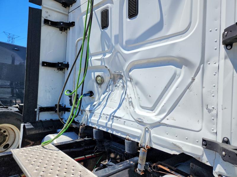2016 Freightliner All other VIN 3AKJGLD56GSGW4853 COPART salvage auction — REAR END, CT, sold $1,350 on 2026-07-30 (photo 9)