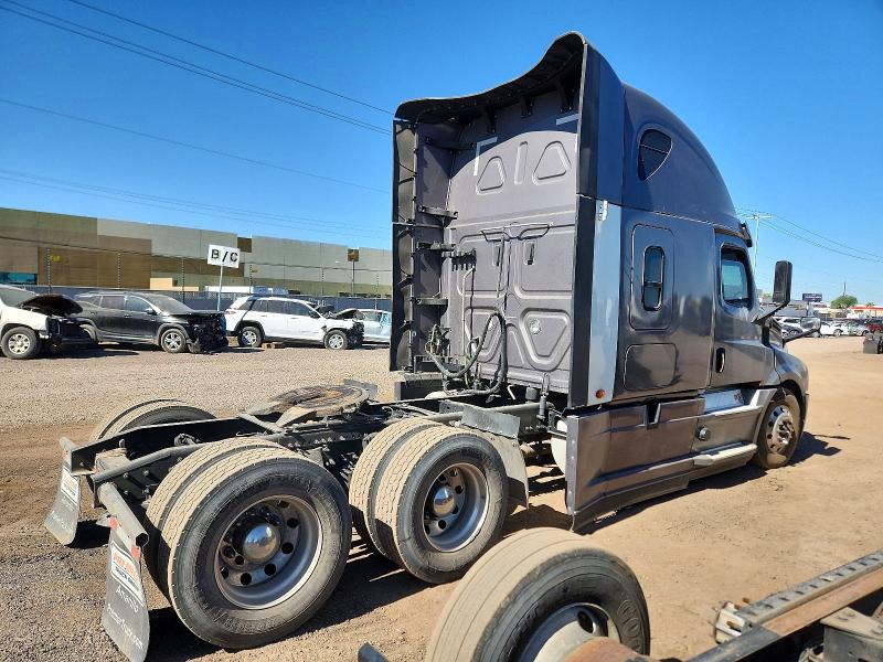2022 Freightliner All other VIN 3AKJHHDR9NSND8733 COPART salvage auction — DAMAGE HISTORY, AZ - CERT OF TITLE-RESTORED SALVAGE, sold $30,750 on 2026-07-07 (photo 4)