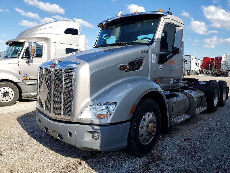 2017 Peterbilt All other VIN 1XPBDP9X8HD358407 COPART salvage auction — NORMAL WEAR, IL - CERTIFICATE OF TITLE, sold $8,000 on 2026-07-07 (photo 2)