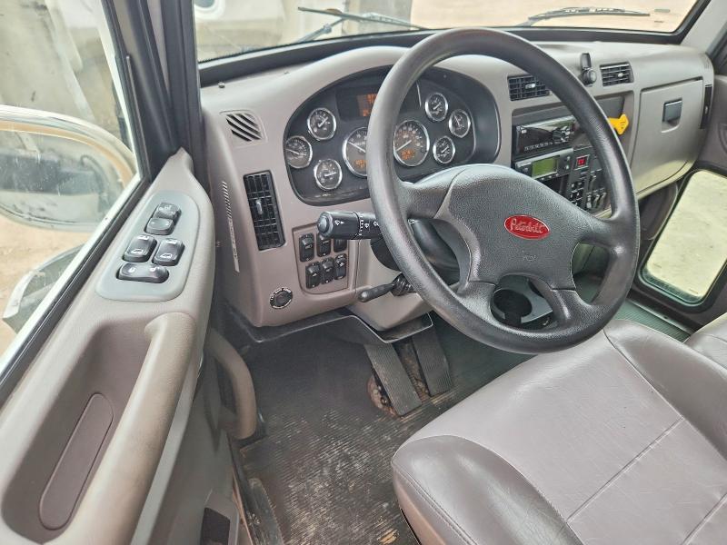 2020 Peterbilt All other VIN 2NP2HM7X8LM673372 COPART salvage auction — NORMAL WEAR, FL - CERTIFICATE OF TITLE, sold $12,700 on 2026-07-20 (photo 8)
