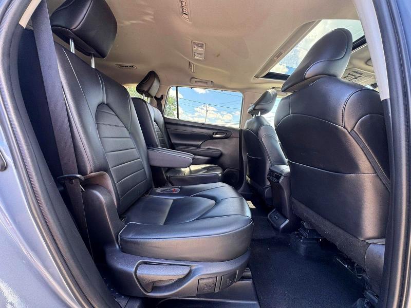 2022 Toyota Highlander VIN 5TDGZRAH0NS123413 COPART salvage auction — NORMAL WEAR, WV - CERTIFICATE OF TITLE (P), sold $22,900 on 2026-07-10 (photo 6)