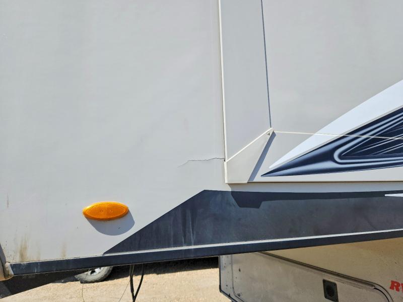2020 Jayco Talon403t VIN 1UJCJSBV8L18G0110 COPART salvage auction — SIDE, BS, sold $36,500 on 2026-07-23 (photo 9)