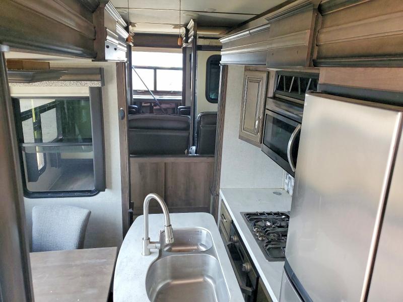 2019 Keys Montana VIN 4YDF37927K4703344 COPART salvage auction — WATER/FLOOD, SC, sold $8,800 on 2026-07-09 (photo 6)