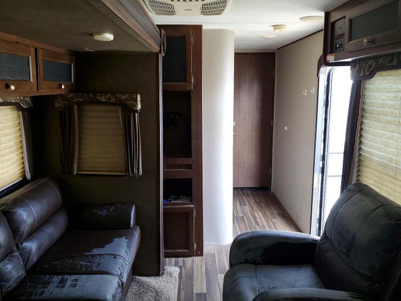 2018 Keystone rv Hideout se VIN 4YDT28R23J7242197 COPART salvage auction — WATER/FLOOD, FS, sold $2,700 on 2026-09-03 (photo 5)