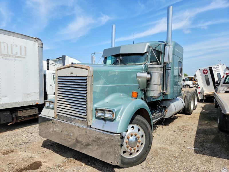 2000 Kenworth All other VIN 1XKWDB9XXYJ851694 COPART salvage auction — NORMAL WEAR, CO - DEALER ONLY SALVAGE TITLE, sold $11,200 on 2026-07-09 (photo 2)