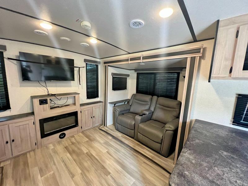 2023 Coachmen All models VIN 5ZT2SBTB7PS046174 COPART salvage auction — NORMAL WEAR, GA - CERTIFICATE OF TITLE (P), sold $4,650 on 2026-07-16 (photo 7)