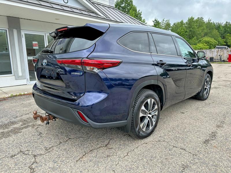2022 Toyota Highlander VIN 5TDGBRCH2NS556944 COPART salvage auction — MINOR DENT/SCRATCHES, NH - CERTIFICATE OF TITLE (P), sold $20,300 on 2026-07-09 (photo 4)