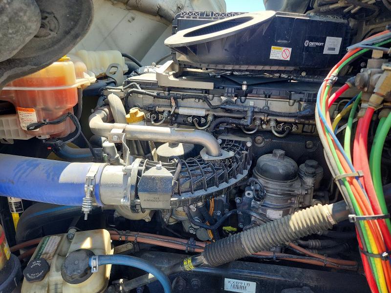 2019 Freightliner All other VIN 3AKJHHDR2KSKX8918 COPART salvage auction — ROLLOVER, NV - SALVAGE TITLE, sold $500 on 2026-07-09 (photo 7)