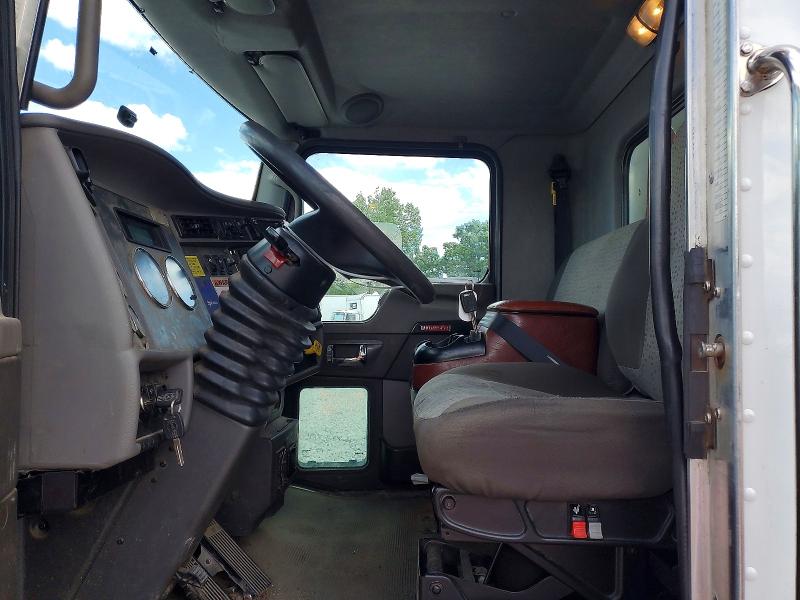 2016 Kenworth All other VIN 2NKHHM6X7GM123751 COPART salvage auction — MINOR DENT/SCRATCHES, CT, sold $8,900 on 2026-07-15 (photo 7)