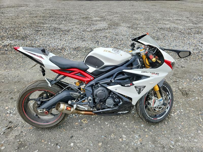 2017 Triumph motorcycle Daytona VIN SMTA02YK7HJ787459 COPART salvage auction — FRONT END, PS, sold $2,900 on 2026-07-16 (photo 1)