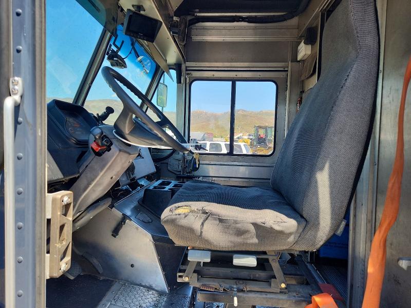 2020 Freightliner All other VIN 4UZAC2EA5LCLZ7065 COPART salvage auction — MINOR DENT/SCRATCHES, DV, sold $16,000 on 2026-07-17 (photo 7)