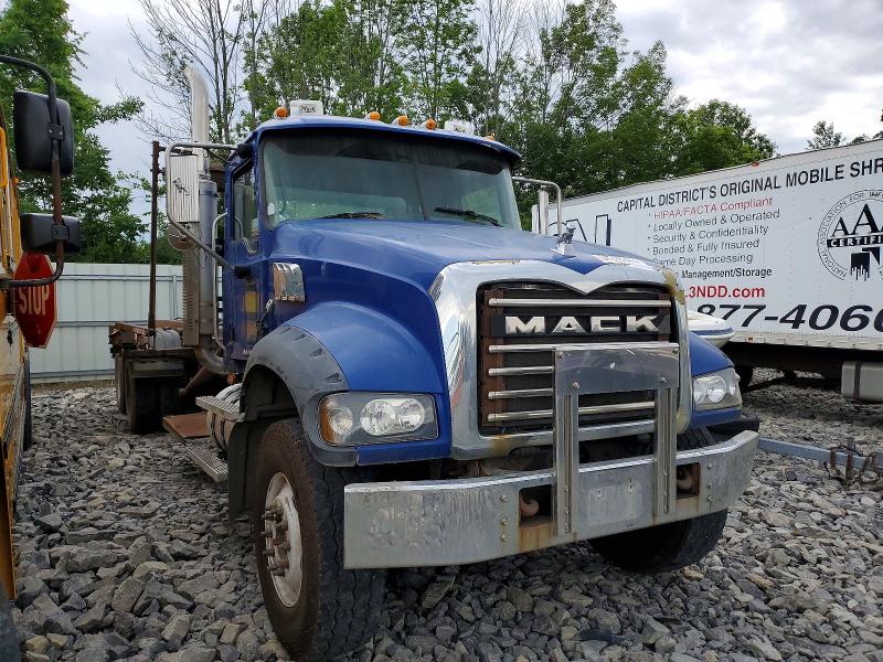 2007 Mack All other VIN 1M2AT04C17M006095 COPART salvage auction — MINOR DENT/SCRATCHES, CD, sold $3,100 on 2026-07-09 (photo 1)