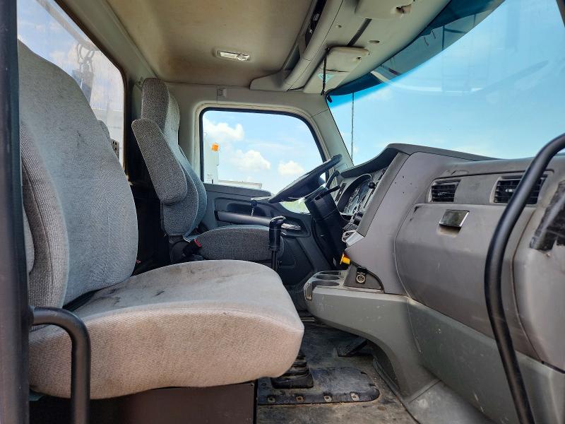 2017 Kenworth All other VIN 1XKZDP9X5HJ169879 COPART salvage auction — NORMAL WEAR, CT, sold $10,900 on 2026-07-21 (photo 5)