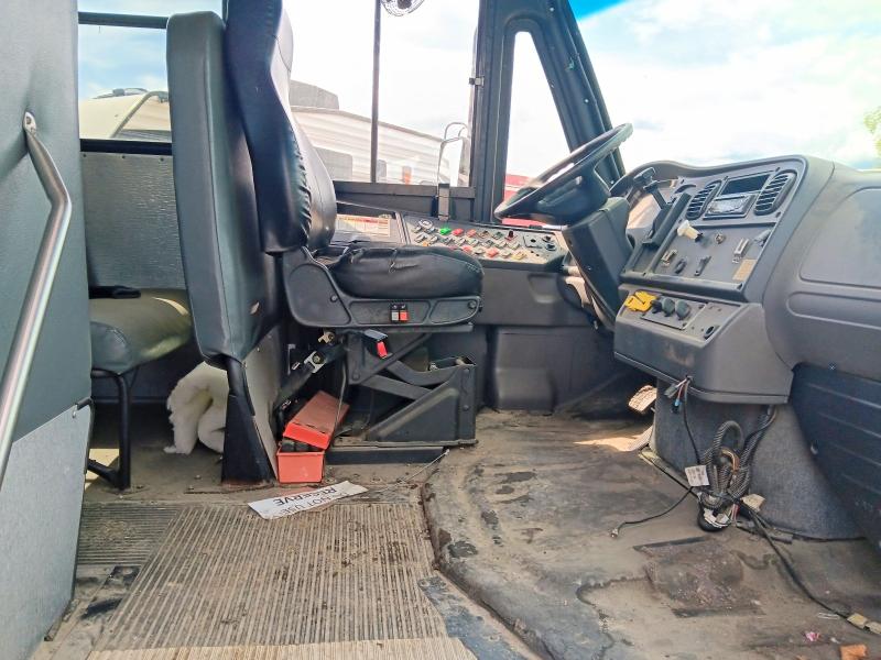 2010 Freightliner All other VIN 4UZABRDT6ACAR3757 COPART salvage auction — NORMAL WEAR, CT, sold $1,450 on 2026-08-16 (photo 5)