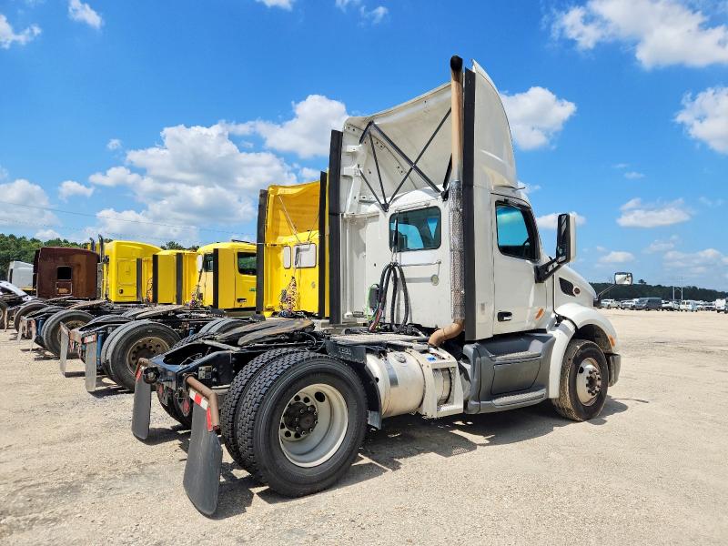 2018 Peterbilt All other VIN 1XPBA48XXJD477638 COPART salvage auction — MINOR DENT/SCRATCHES, CT, sold $5,900 on 2026-07-07 (photo 4)