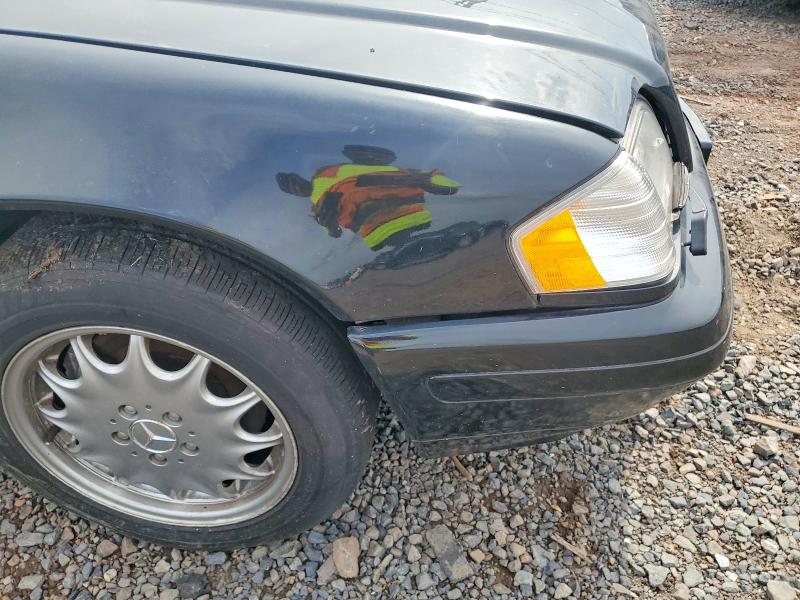 1996 Mercedes-benz Sl-class VIN WDBFA67F4TF127757 COPART salvage auction — MINOR DENT/SCRATCHES, Nj - Certificate Of Title, sold $1,800 on 2026-07-10 (photo 9)