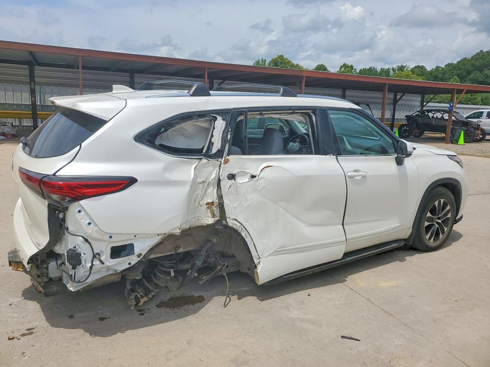 2021 Toyota Highlander VIN 5TDGZRAH2MS063567 COPART salvage auction — UNDERCARRIAGE, Ms - Certificate Of Title, sold $14,600 on 2026-07-02 (photo 3)