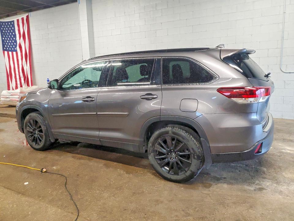 2019 Toyota Highlander VIN 5TDJZRFH8KS617223 COPART salvage auction — MINOR DENT/SCRATCHES, IA - CERTIFICATE OF TITLE, sold $13,600 on 2026-07-23 (photo 2)