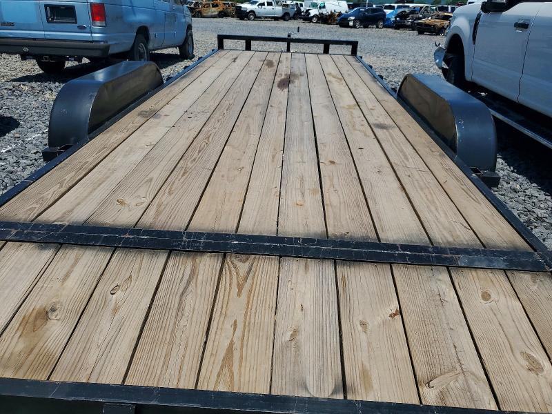 2025 Carry on All models VIN 4YMBU2026TG002323 COPART salvage auction — NORMAL WEAR, CT, sold $1,900 on 2026-07-08 (photo 6)