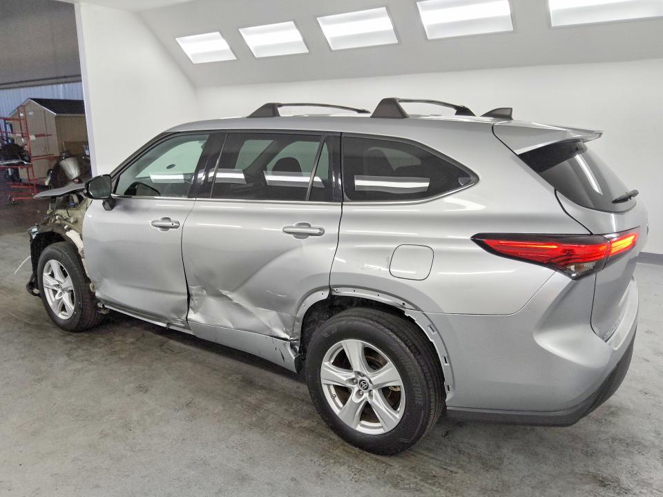 2022 Toyota Highlander VIN 5TDBZRBH0NS253457 COPART salvage auction — FRONT END, Ca - Certificate Of Title, sold $14,700 on 2026-07-09 (photo 2)