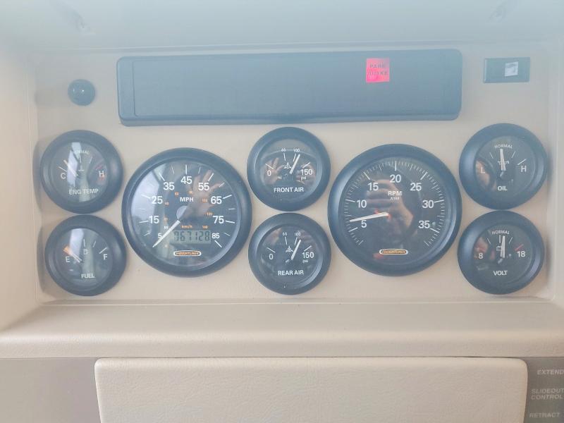 2005 Frht All other VIN 4UZACJDC95CV83062 COPART salvage auction — NORMAL WEAR, MA - CERTIFICATE OF TITLE, sold $16,782 on 2026-07-17 (photo 8)