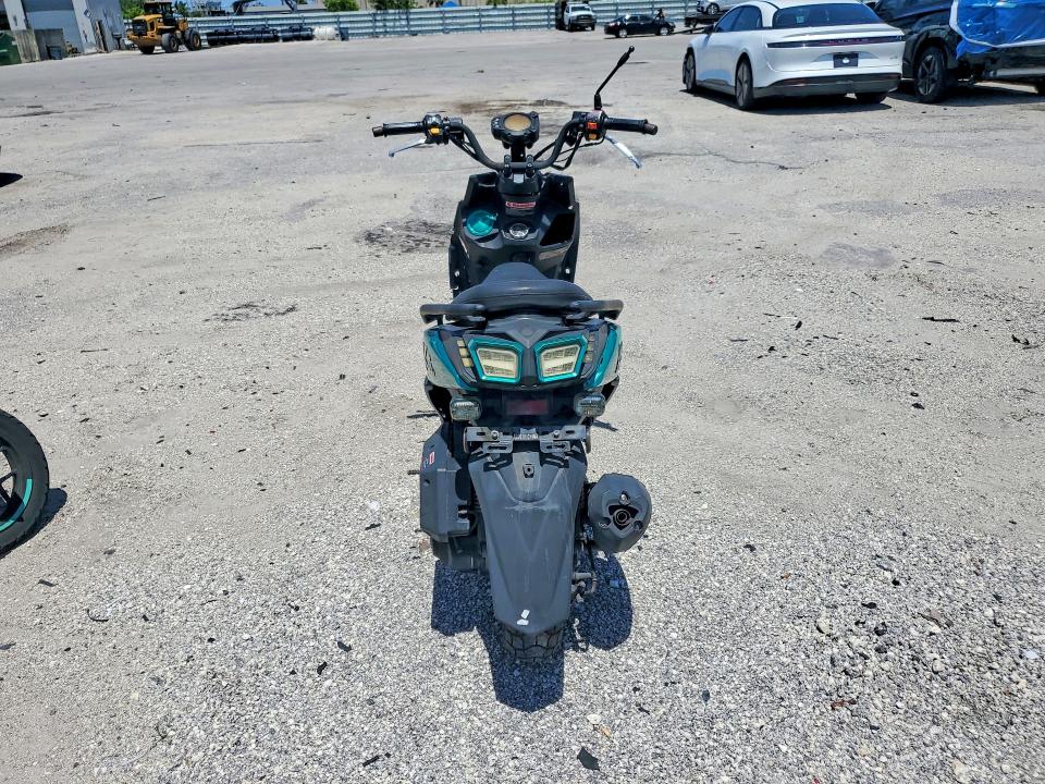 2024 Triumph motorcycle Motrcycle VIN H0DTAEFR8RX069874 COPART salvage auction — FRONT END, FL - CERT OF TITLE SLVG REBUILDABLE, sold $10 on 2026-07-22 (photo 4)