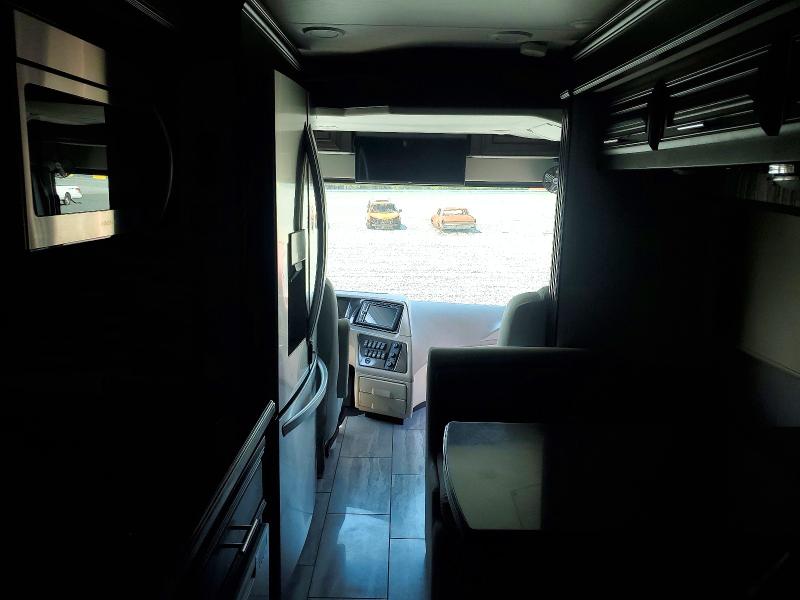 2021 Freightliner Unknown VIN 4UZACHFE5MCMT9367 COPART salvage auction — WATER/FLOOD, SQ, sold $89,000 on 2026-07-30 (photo 5)
