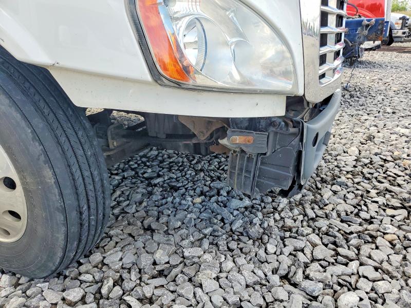 2019 Freightliner All other VIN 3AKJGLDR8KDKG6407 COPART salvage auction — NORMAL WEAR, NY - CERTIFICATE OF TITLE, sold $18,750 on 2026-07-14 (photo 9)