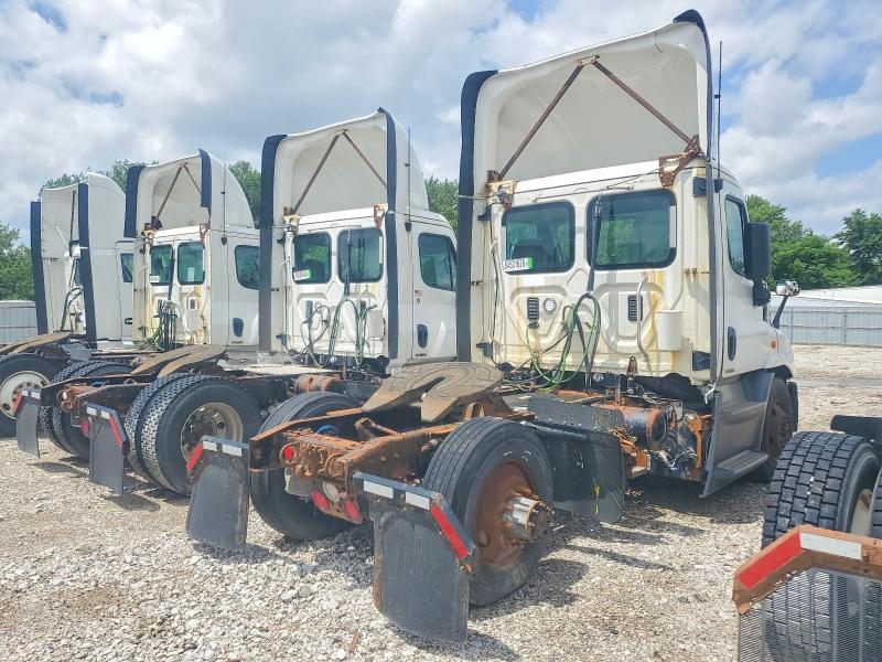 2016 Freightliner All other VIN 3AKBGADV3GSHB2460 COPART salvage auction — MINOR DENT/SCRATCHES, CT, sold $525 on 2026-07-28 (photo 4)