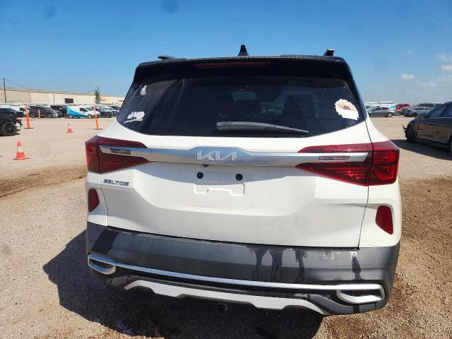 2023 Kia Seltos VIN KNDEU2AA9P7395150 COPART salvage auction — NORMAL WEAR, Tx - Certificate Of Title, sold $13,000 on 2026-07-16 (photo 6)