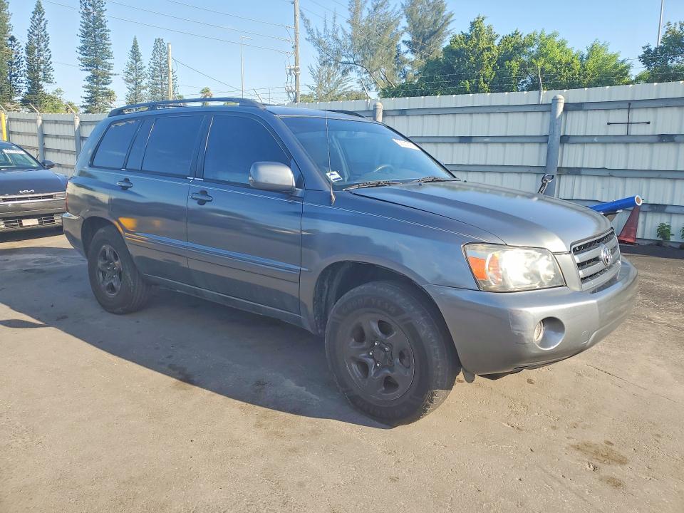 2005 Toyota Highlander VIN JTEDD21A850106501 COPART salvage auction — REAR END, FL - CERT OF TITLE SLVG REBUILDABLE, sold $2,250 on 2026-07-13 (photo 4)