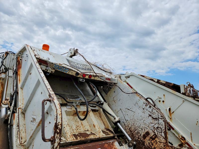 2004 Freightliner All models VIN 1FVABTCS94HM51677 COPART salvage auction — STRIPPED, FL - CERTIFICATE OF DESTRUCTION (P), sold $225 on 2026-07-09 (photo 9)