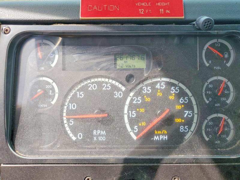 2001 Freightliner All other VIN 1FV6GJBC91HH58108 COPART salvage auction — MINOR DENT/SCRATCHES, VT - CERTIFICATE OF TITLE, sold $400 on 2026-07-31 (photo 8)
