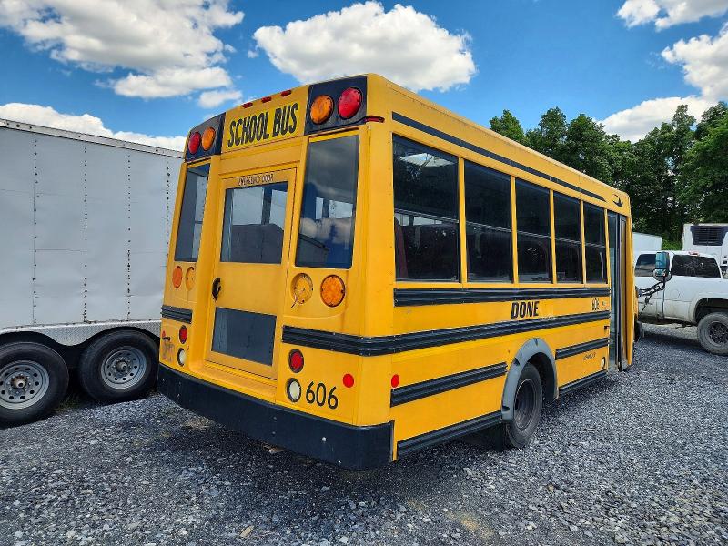 2010 Thomas Minotour g VIN 1GB6G3AG2A1131983 COPART salvage auction — NORMAL WEAR, CT, sold $1,450 on 2026-07-07 (photo 4)