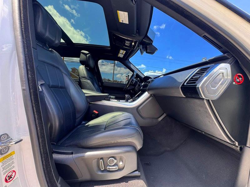 2019 Land rover Rangerover VIN SALWV2SV1KA420386 COPART salvage auction — NORMAL WEAR, FL - CERTIFICATE OF TITLE (P), sold $15,400 on 2026-07-02 (photo 5)