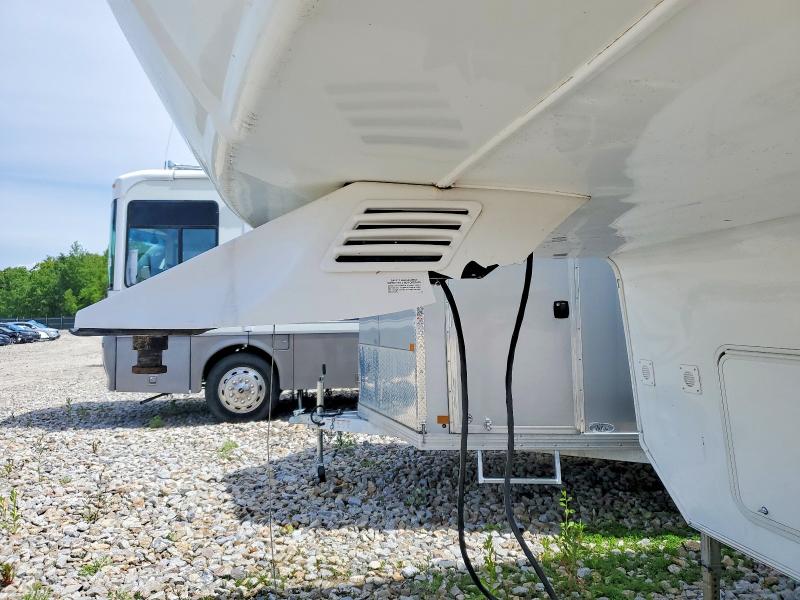 2011 Heart land M-3585 rl VIN 5SFBG3825BE222516 COPART salvage auction — WATER/FLOOD, NH - CERT OF TITLE-SALVAGE, sold $400 on 2026-07-28 (photo 9)
