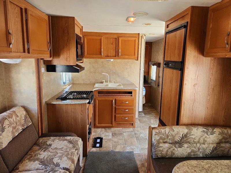 2009 Jayc Flight VIN 1UJBJ02P4918D0404 COPART salvage auction — HAIL, SC, sold $2,050 on 2026-07-27 (photo 5)