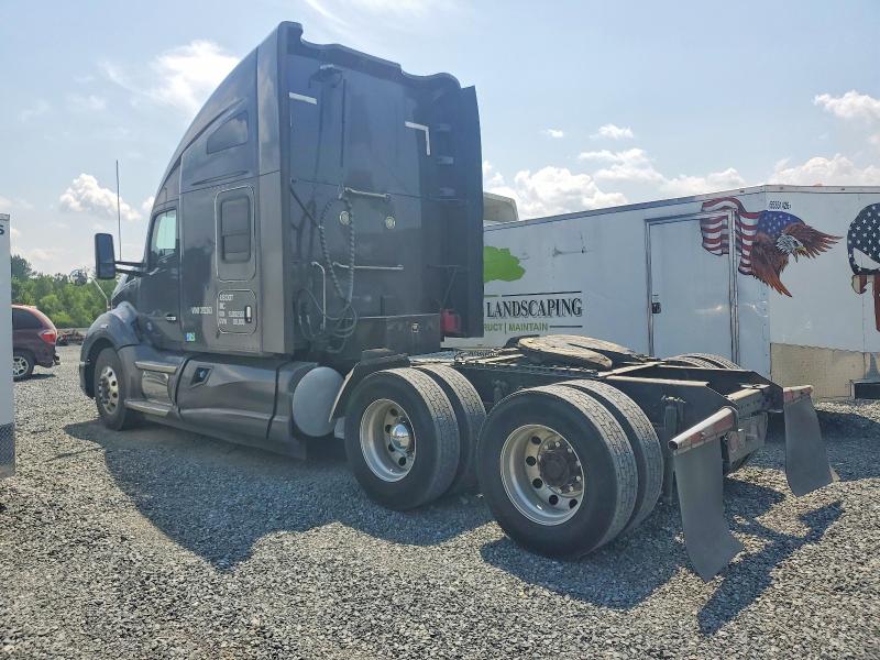 2014 Kenworth All other VIN 1XKYD49X3EJ392363 COPART salvage auction — NORMAL WEAR, CZ, sold $18,100 on 2026-07-14 (photo 3)