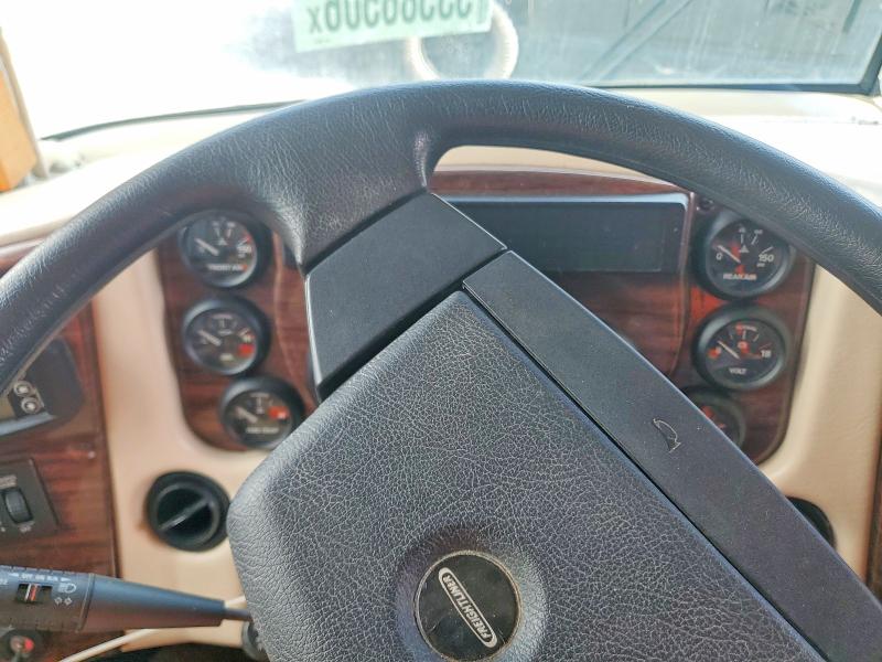 2006 Freightliner All other VIN 4UZAB2CY06CW98611 COPART salvage auction — SIDE, MI - CERTIFICATE OF TITLE, sold $3,000 on 2026-07-09 (photo 8)