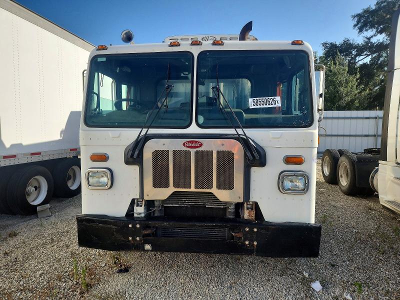 2019 Peterbilt All other VIN 3BPDLJ0X5KF103026 COPART salvage auction — MECHANICAL, CT, sold $11,400 on 2026-08-25 (photo 9)