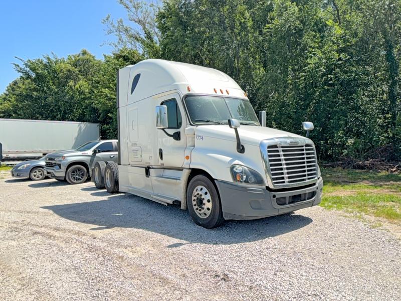 2017 Freightliner All other VIN 3AKJGLDR9HSJF4574 COPART salvage auction — MECHANICAL, CZ, sold $2,050 on 2026-07-30 (photo 1)