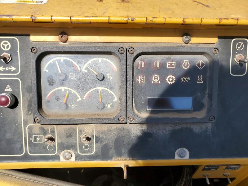 2007 Cat Constructi VIN CATAP105CFAC00525 COPART salvage auction — NORMAL WEAR, IL - BILL OF SALE, sold $2,250 on 2026-07-07 (photo 8)