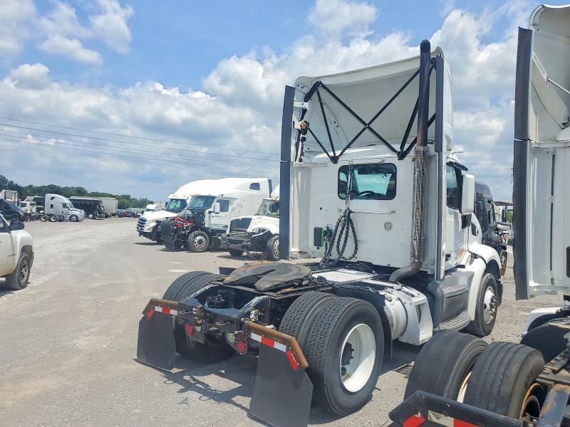 2019 Peterbilt All other VIN 1XPBA48X2KD622110 COPART salvage auction — MINOR DENT/SCRATCHES, IN - CERTIFICATE OF TITLE, sold $3,250 on 2026-07-09 (photo 4)
