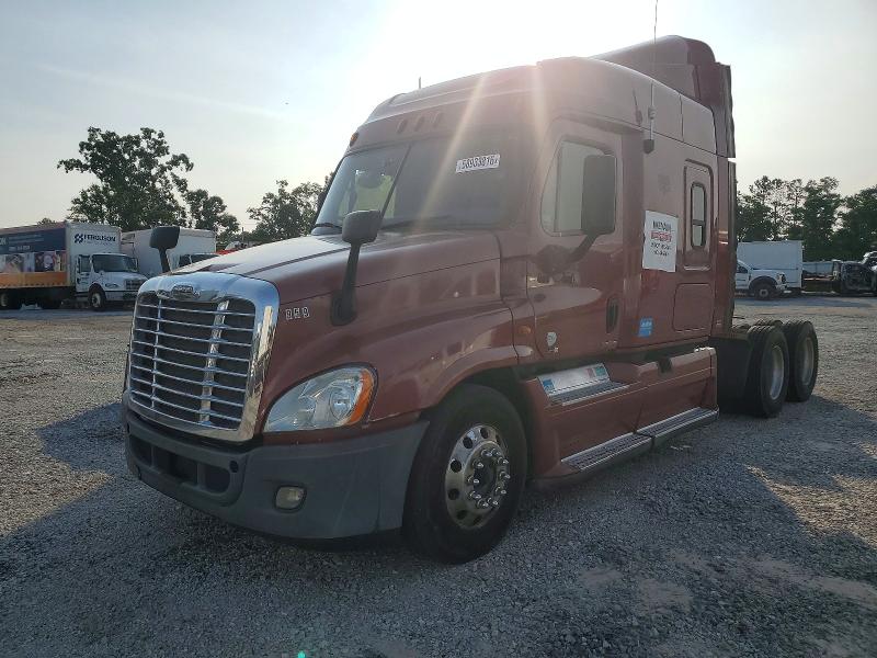2012 Freightliner All other VIN 1FUJGLDR8CLBE3959 COPART salvage auction — MINOR DENT/SCRATCHES, CT, sold $3,350 on 2026-07-24 (photo 2)