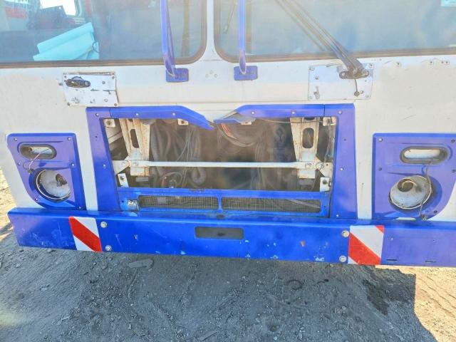 2014 Mack All other VIN 1M2AU02C4EM008338 COPART salvage auction — MINOR DENT/SCRATCHES, FL - CERTIFICATE OF DESTRUCTION, sold $2,100 on 2026-07-09 (photo 9)